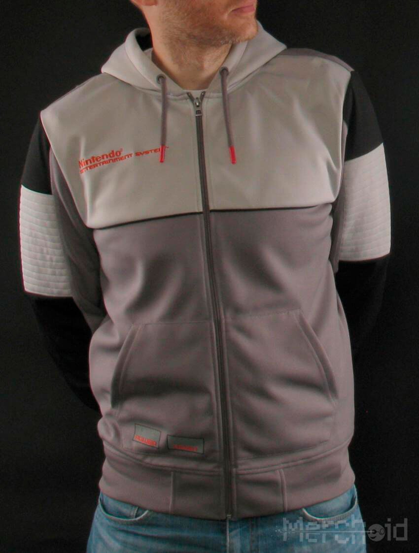 Sacan-a-la-venta-una-chamarra-inspirada-en-el-NES-03