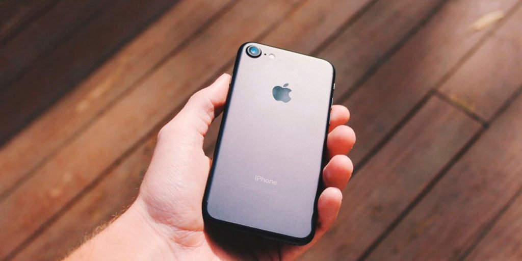 Google-Assistant-llegaria-al-iPhone-podra-acabar-con-Siri